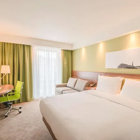 Hampton By Hilton Centre 3*