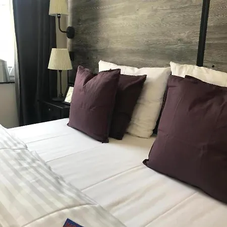 Hamburg Room 2* Гамбург