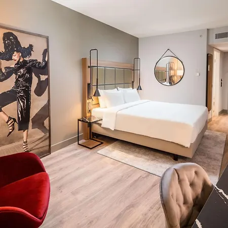 Radisson Blu Hotel, Airport Hotel