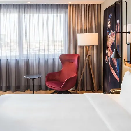 Radisson Blu Hotel, Airport Hotel 4*