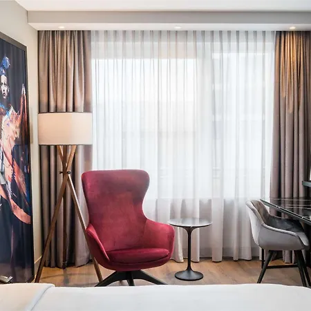 Radisson Blu Hotel, Airport