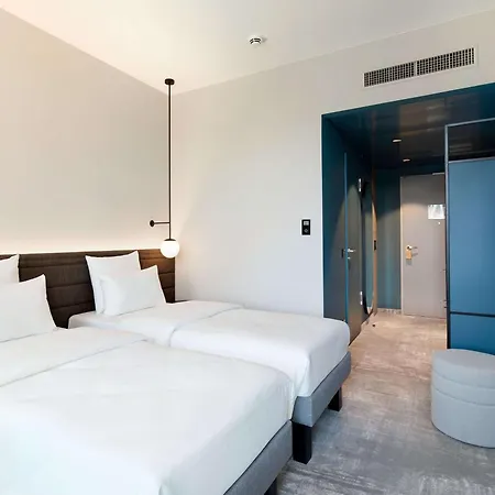 Novotel Station Hotel