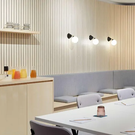 Hotel Novotel Station *