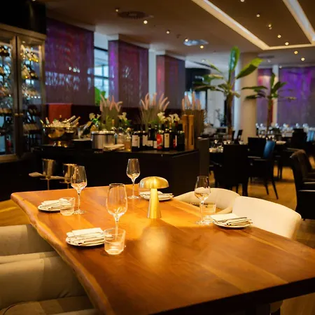 Radisson Blu Hotel, 4* Hamburg