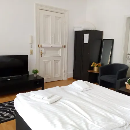 Apartment Center 8