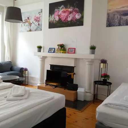 Apartment Center 8