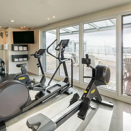 Radisson Blu Hotel, Airport 4*