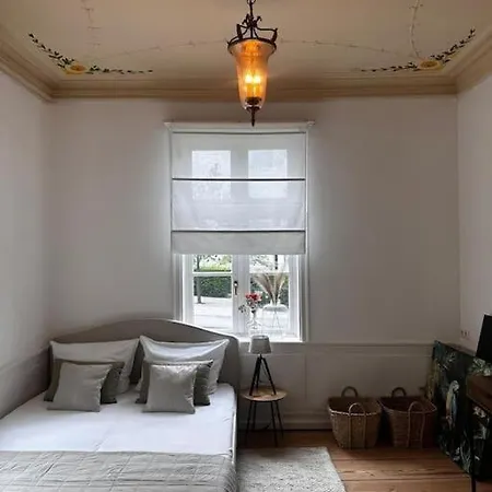 Apartment Privates In Mit Blick Auf Elbe Hamburg