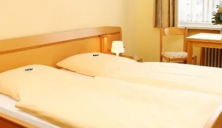 Hotell Pacific 2*