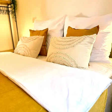 Stylisches 2-zimmer Ambient In Alsternaehe Mit Kingsize-bett & Schlafsofa *