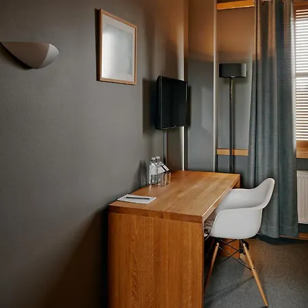 Yoho - The Young Otel 3*