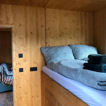 Botel Tiny-hausboot Likedeeler Mit Dachterasse Und Kamin