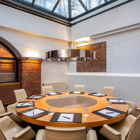 Moevenpick Hotel 4*