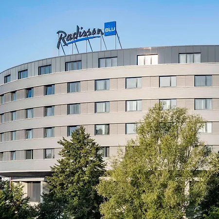 Radisson Blu Hotel, Airport Hotel 4*