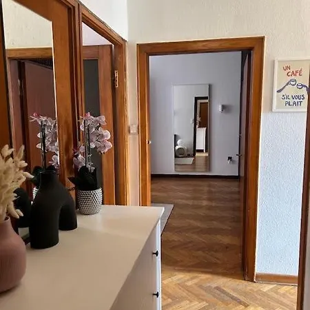 Stylish In The Heart Of Apartamento *
