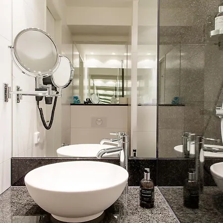 One Hamburg-altona Hotel