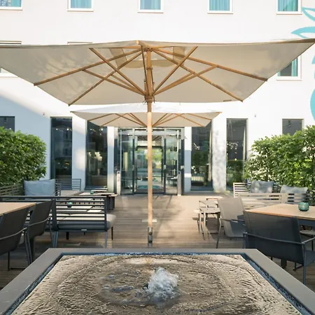 One Airport Hotel 3*