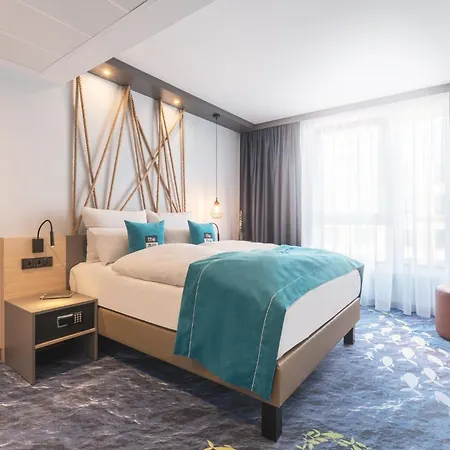 - The Niu, Yen By Ihg 3* Αμβούργο