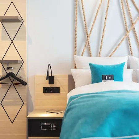 - The Niu, Yen By Ihg