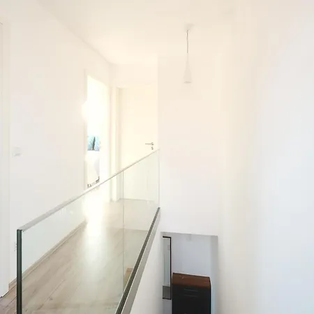 Zimmer U-bahn Trabrennbahn Homestay