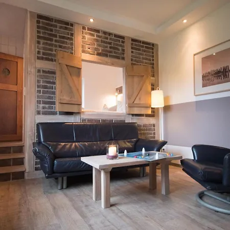 Otel Nige Hus