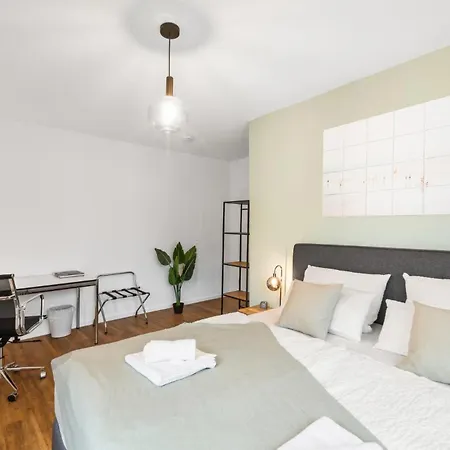 Business Kranich: 3 Zimmer, Infrastrukturlage Hh Langenhorn, Naehe Airport Hamburg