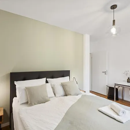 Business Kranich: 3 Zimmer, Infrastrukturlage Hh Langenhorn, Naehe Airport Hamburg