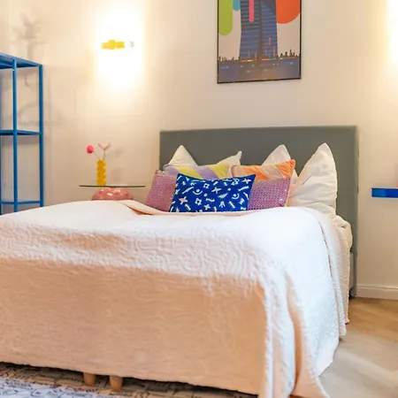 Retropop Design , Designerzimmer Fuer Je 2 Personen, Lage, Wifi アパートホテル ハンブルク