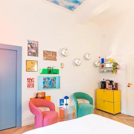Retropop Design , Designerzimmer Fuer Je 2 Personen, Lage, Wifi Aparthotel