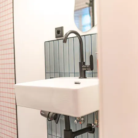 Retropop Design , Designerzimmer Fuer Je 2 Personen, Lage, Wifi * ハンブルク