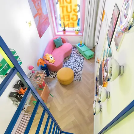 Retropop Design , Designerzimmer Fuer Je 2 Personen, Lage, Wifi Aparthotel *