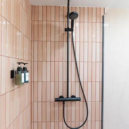 Retropop Design , Designerzimmer Fuer Je 2 Personen, Lage, Wifi * ハンブルク