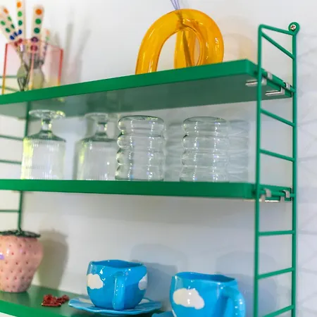 Retropop Design , Designerzimmer Fuer Je 2 Personen, Lage, Wifi アパートホテル