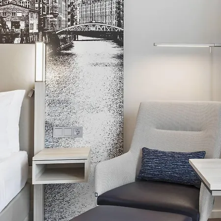 Courtyard By Marriott