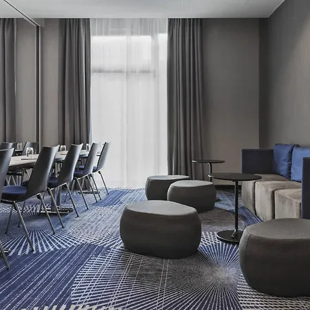Courtyard By Marriott Hotel