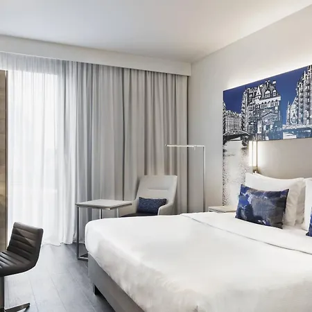 Courtyard By Marriott Hotel