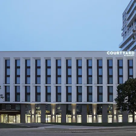 Courtyard By Marriott 4* Hamburg