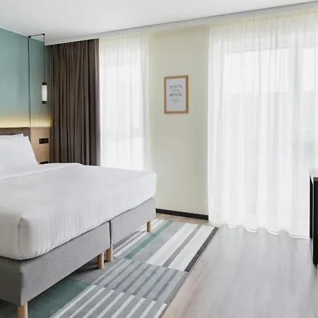 By Marriott Altona 4*