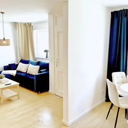 Apartment Stylisches 2-zimmer Ambient In Alsternaehe Mit Kingsize-bett & Schlafsofa *