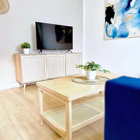 Stylisches 2-zimmer Ambient In Alsternaehe Mit Kingsize-bett & Schlafsofa * Hamburg