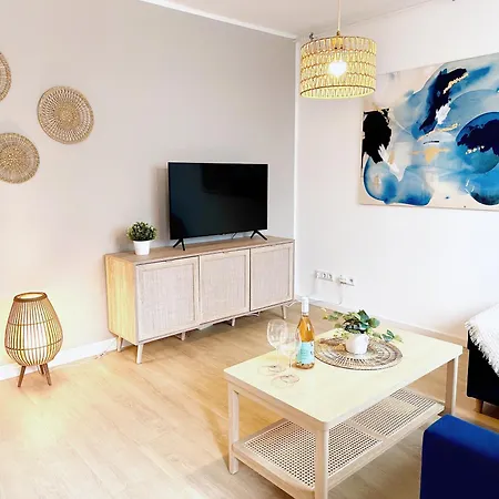 Stylisches 2-zimmer Ambient In Alsternaehe Mit Kingsize-bett & Schlafsofa Apartment