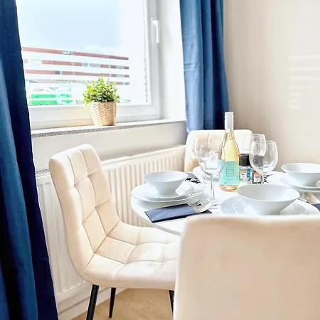 Stylisches 2-zimmer Ambient In Alsternaehe Mit Kingsize-bett & Schlafsofa Apartment Hamburg