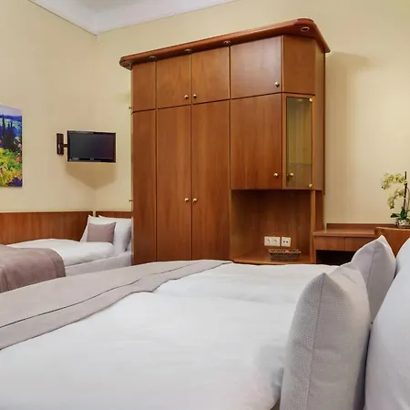 Kronprinz Hauptbahnhof Hotel