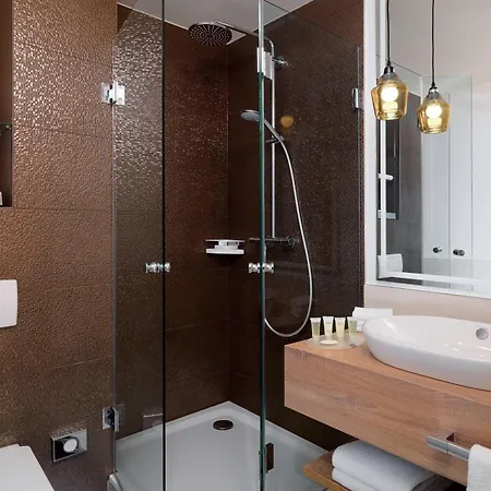 Hotel Courtyard By Marriott Airport 4*