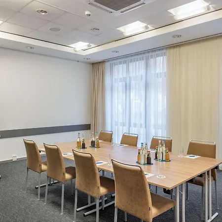 Nh Altona Hotel 4*