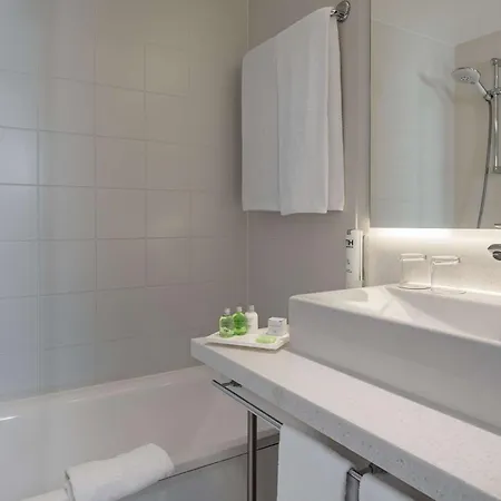 Nh Altona 4*