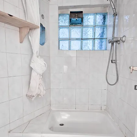 Very Accessible, Cozy And Old Abode But Gold In The Heart Of The Apartment Hamburg