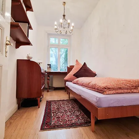 Very Accessible, Cozy And Old Abode But Gold In The Heart Of The Apartment *
