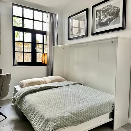 Urban Design Loft Apartment