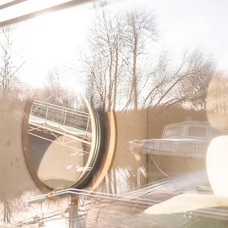 Wohnlich, Hochwertig - Hausboot Petite Mit Kamin * Hamburg